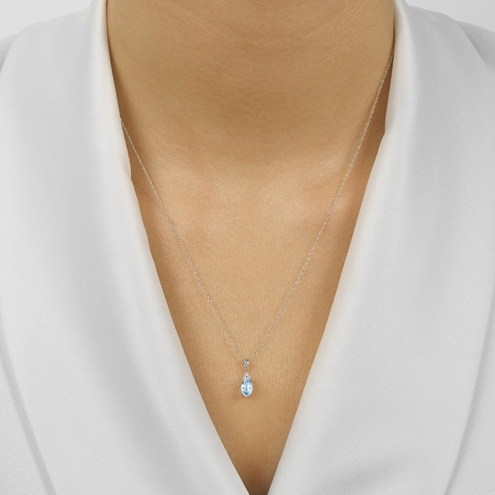 10Kt White Gold Diamond 1/50Ctw & Aquamarine 3/8Ctw Pendant