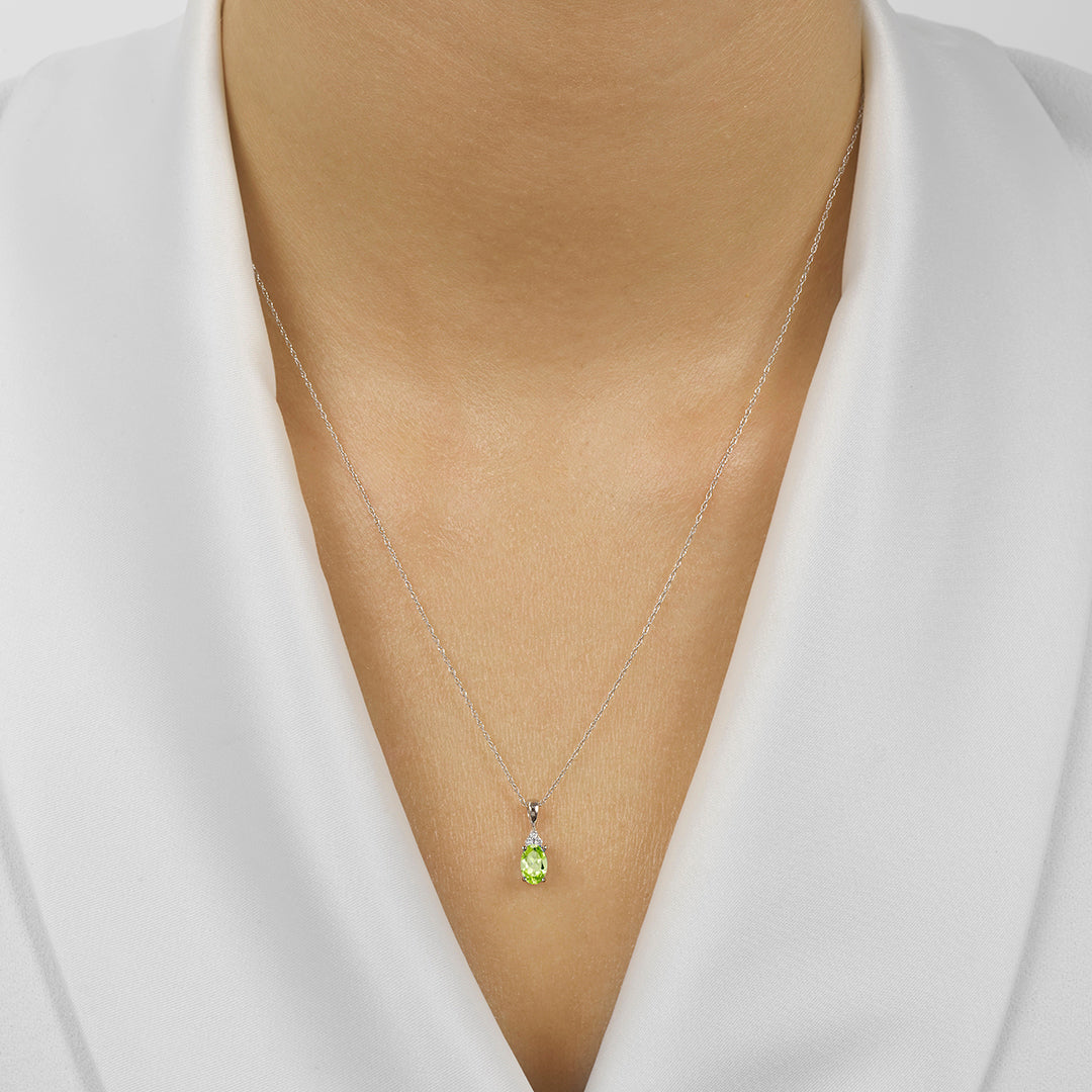 10Kt White Gold Diamond 1/50Ctw & Peridot 1/2Ctw Pendant