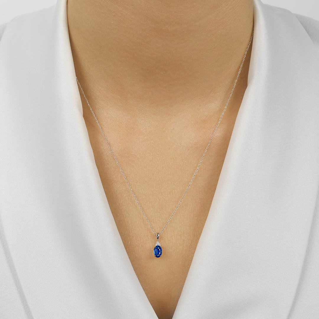 10Kt White Gold Diamond 1/50Ctw & Sapphire 3/8Ctw Pendant