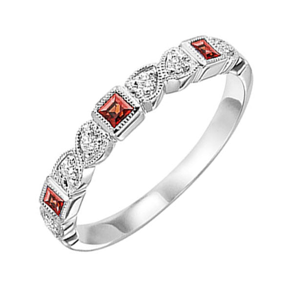 10Kt White Gold Diamond 1/10Ctw & Garnet 1/7Ctw Ring