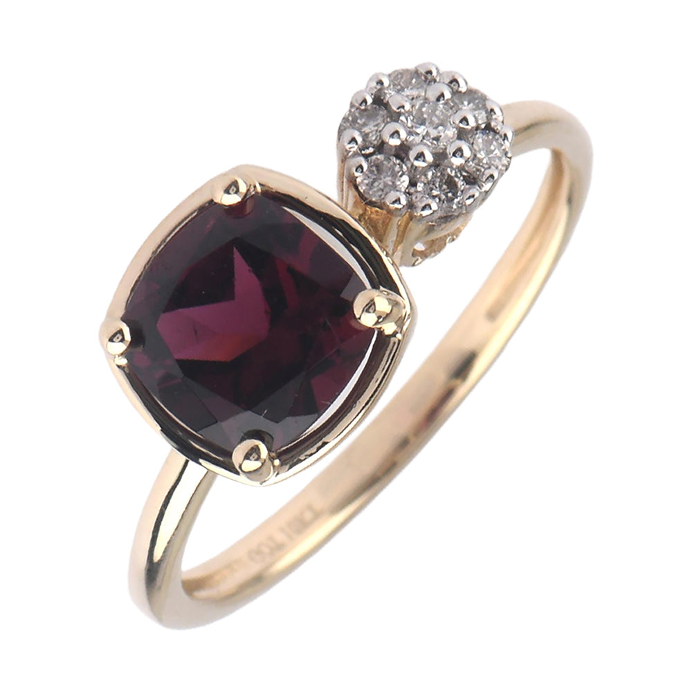 10Kt Yellow Gold Diamond 1/10Ctw & Garnet 1 3/4Ctw Ring