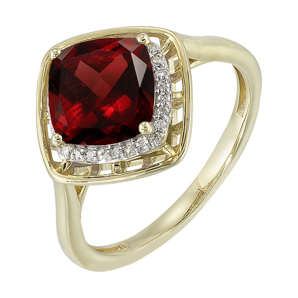 10Kt Yellow Gold Diamond 1/12Ctw & Garnet 1 1/4Ctw Ring
