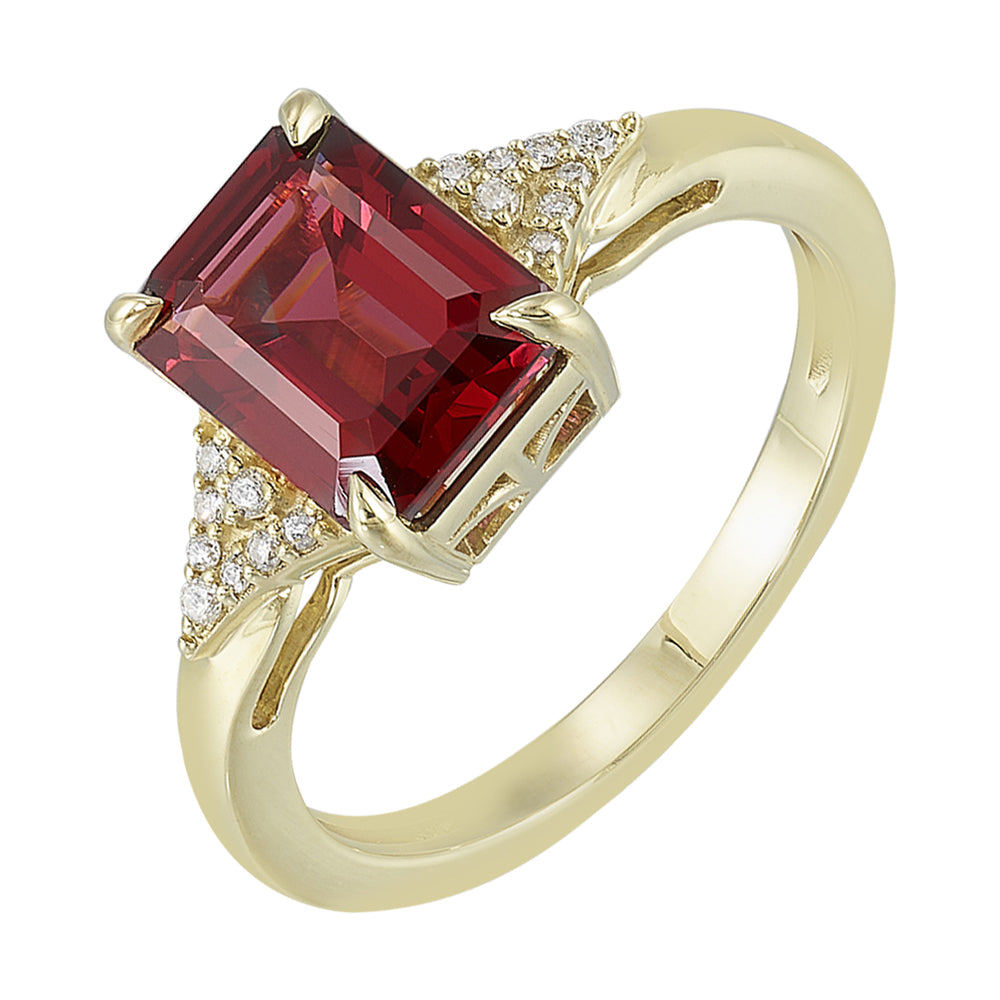 10Kt Yellow Gold Diamond 1/15Ctw & Garnet 2 3/4Ctw Ring
