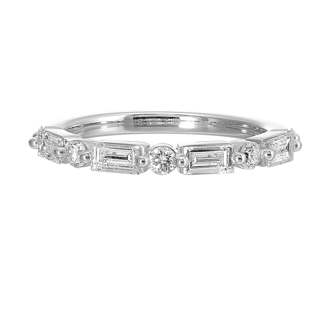 The alternating pattern of round and baguette diamonds creates a harmonious contrast. Looks beautiful when paired with other rings.